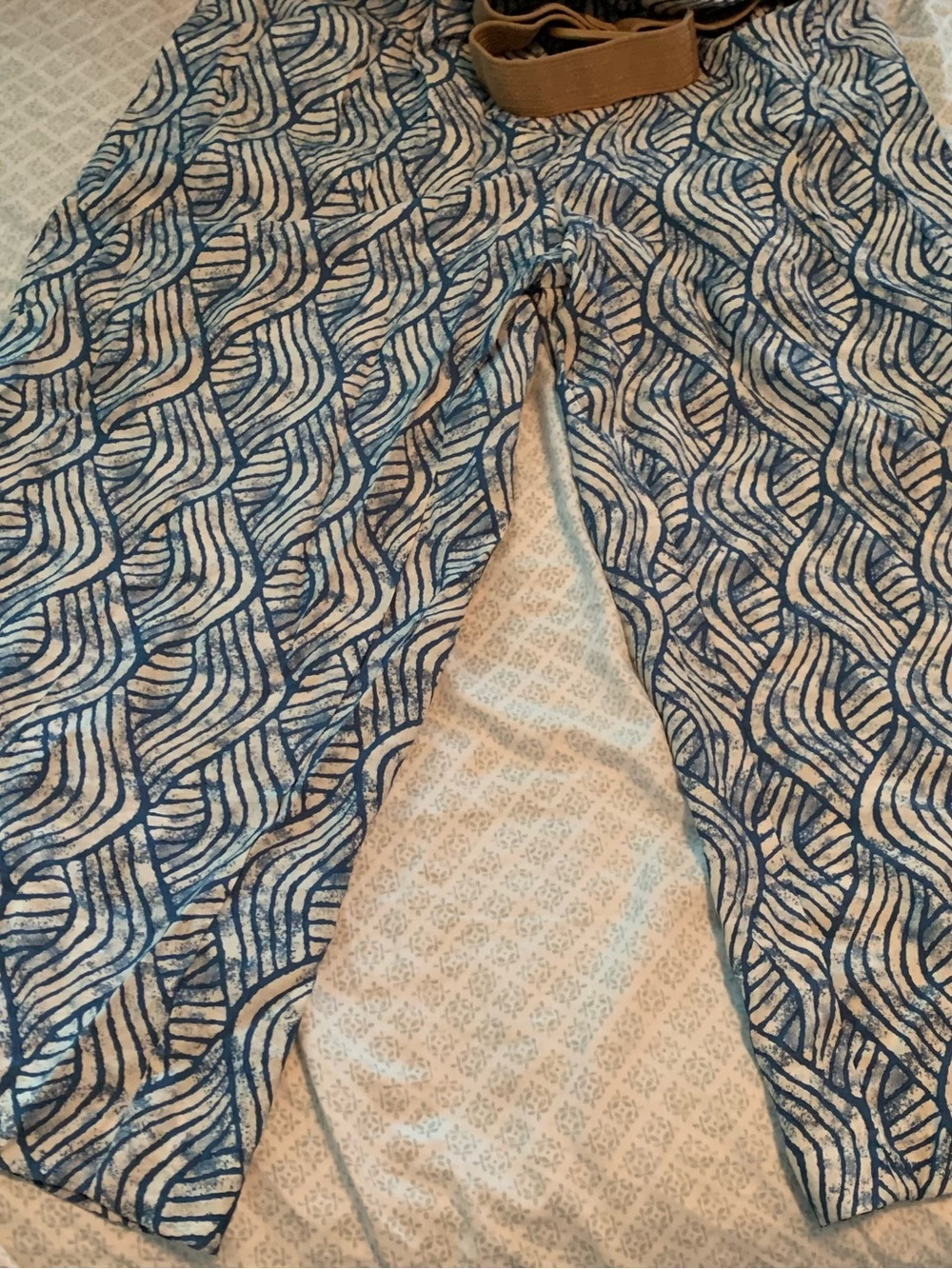 3 pants: Blue Wave Print Wide-Leg Pants, cropped tan pants, jean shorts (XL)